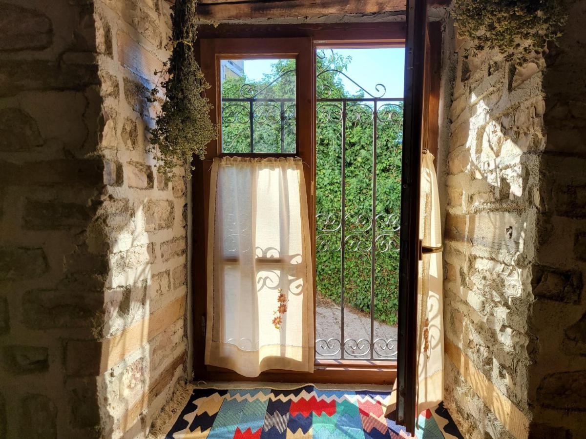 Ferienwohnung Melodia - Harmony Heaven Gjirokastër Exterior foto